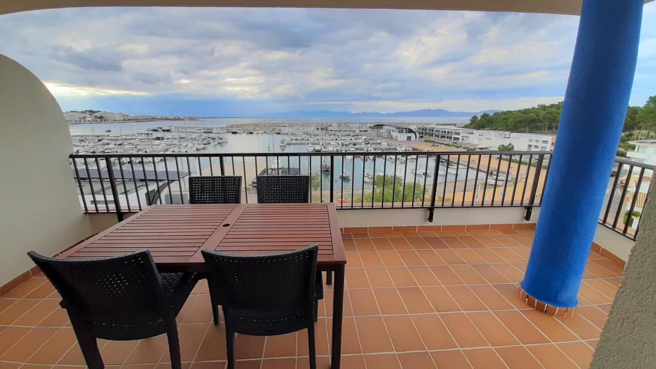 Apartaments Club Nautic L'Escala Exterior photo
